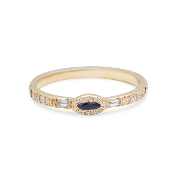Front view of marquis band