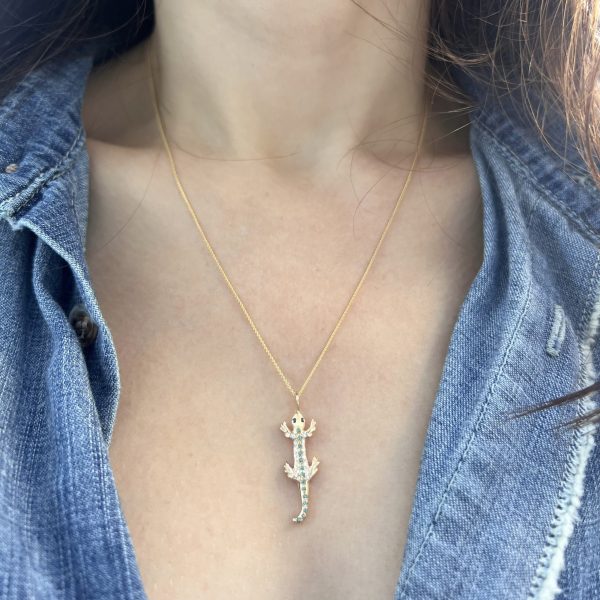 wearing-the-diamonds-alexandrite-gold-salamander-charm wearing the diamonds alexandrite gold salamander charm